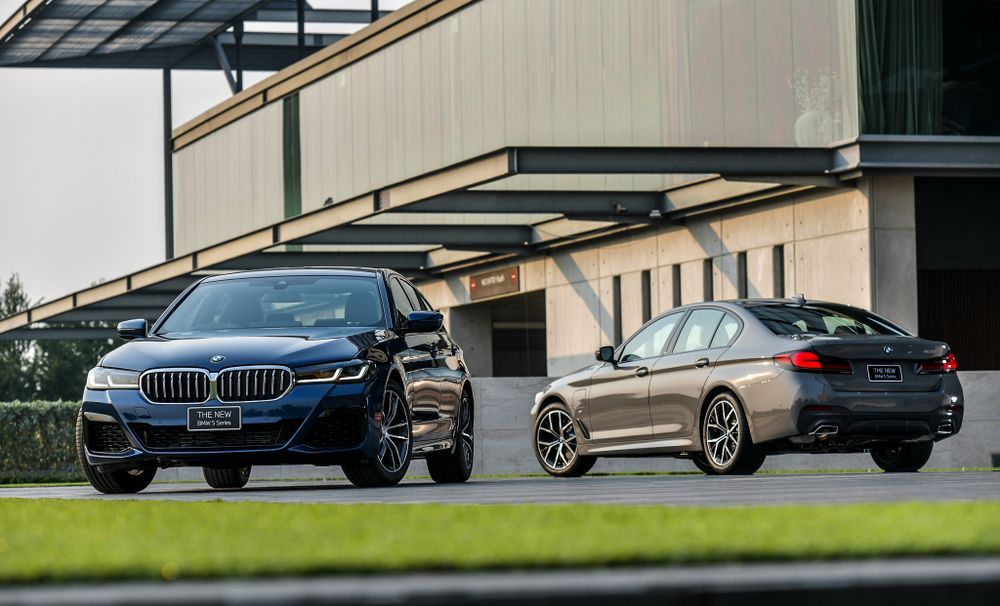 BMW Series 5 รถยนต์ซีดานพรีเมียม