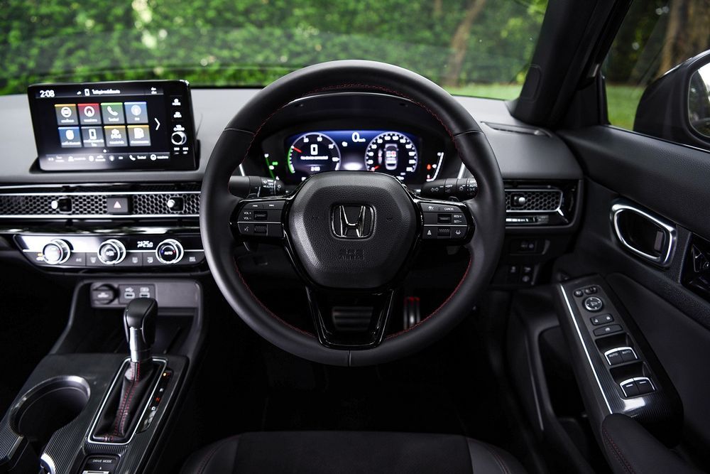 Honda Civic e:HEV RS มาพร้อมภายในโทนสีดำ