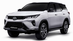 ราคา Toyota Fortuner : ราคาและตารางผ่อน Toyota Fortuner เดือน เดือนพฤศจิกายน 2568